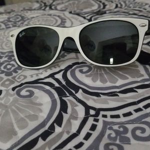 Ray-Ban New Wayfarer Sunglasses